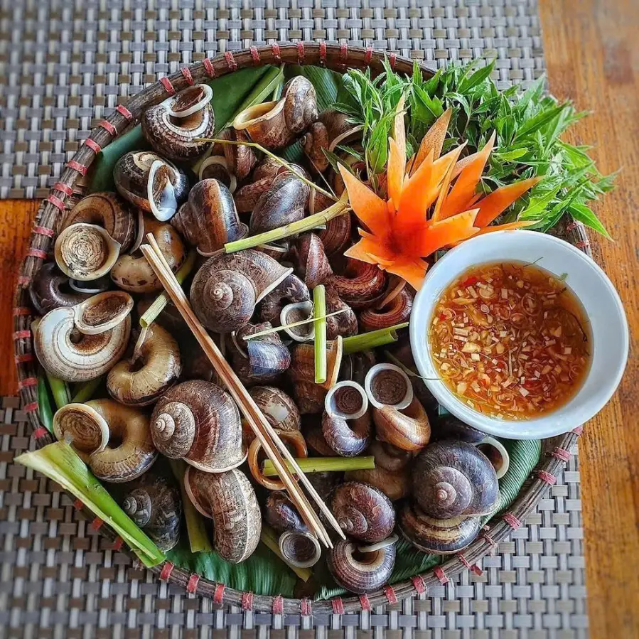 Ảnh bìa Ốc Minh Châu - Trung Kính