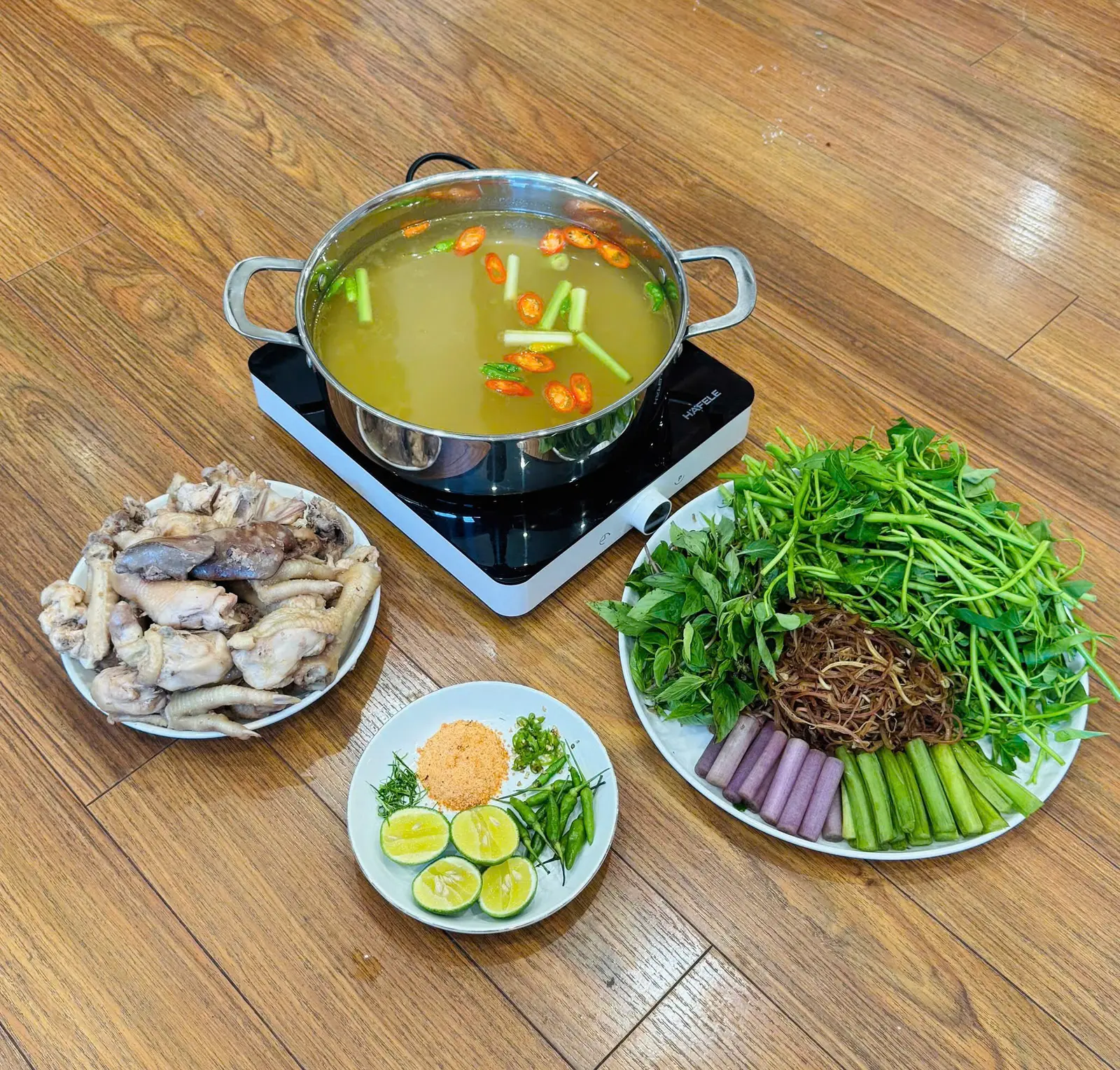 Ảnh bìa Lẩu Gà Chanh Ớt Cô Nhi - Dương Quảng Hàm