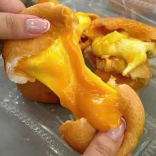Ảnh bìa Bánh Tiêu Phô Mai Trứng Chảy - Tân Kỳ Tân Quý