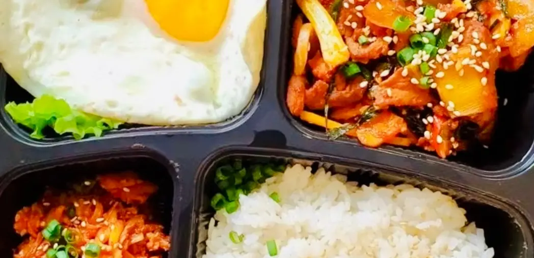 Ảnh bìa Cô Tư - Cơm Phần & Cơm Tấm - Đường Số 3
