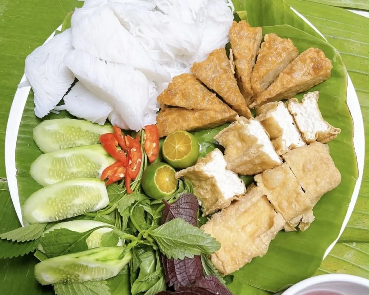 Ảnh bìa Bún Đậu & Đồ Ăn Vặt Chị Béo - Nguyễn Lương Bằng
