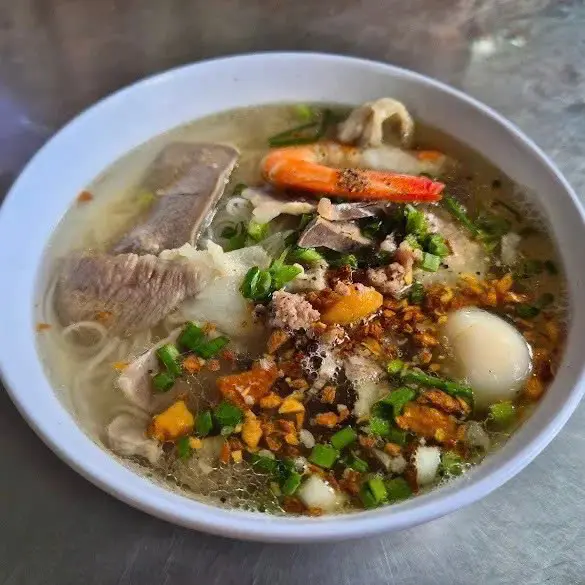 Ảnh bìa Hủ Tiếu & Sủi Cảo Út Hương - Nguyễn Cảnh Chân 