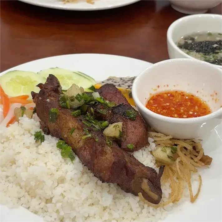 Ảnh bìa Cơm Tấm Ma - Ông Ích Khiêm