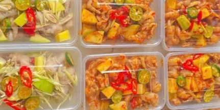 Ảnh bìa Ăn Vặt Su Su - Chân Gà Sốt Thái & Tré Trộn - Phạm Văn Bạch