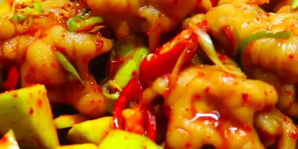 Ảnh bìa Ăn Vặt Heo Ú - Nguyễn Văn Linh