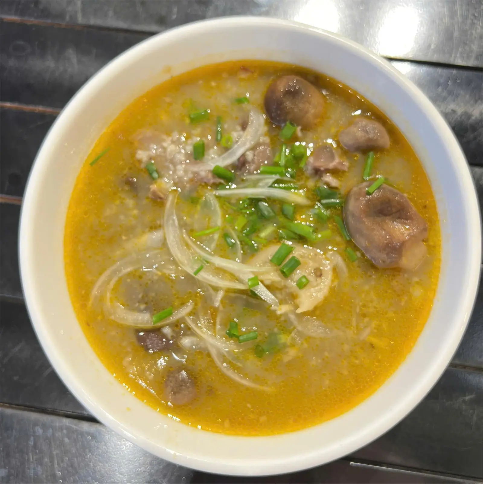 Ảnh bìa Ry Quán - Cháo Bò, Gỏi Bò & Vịt Lộn Um Bầu - Hoàng Sa