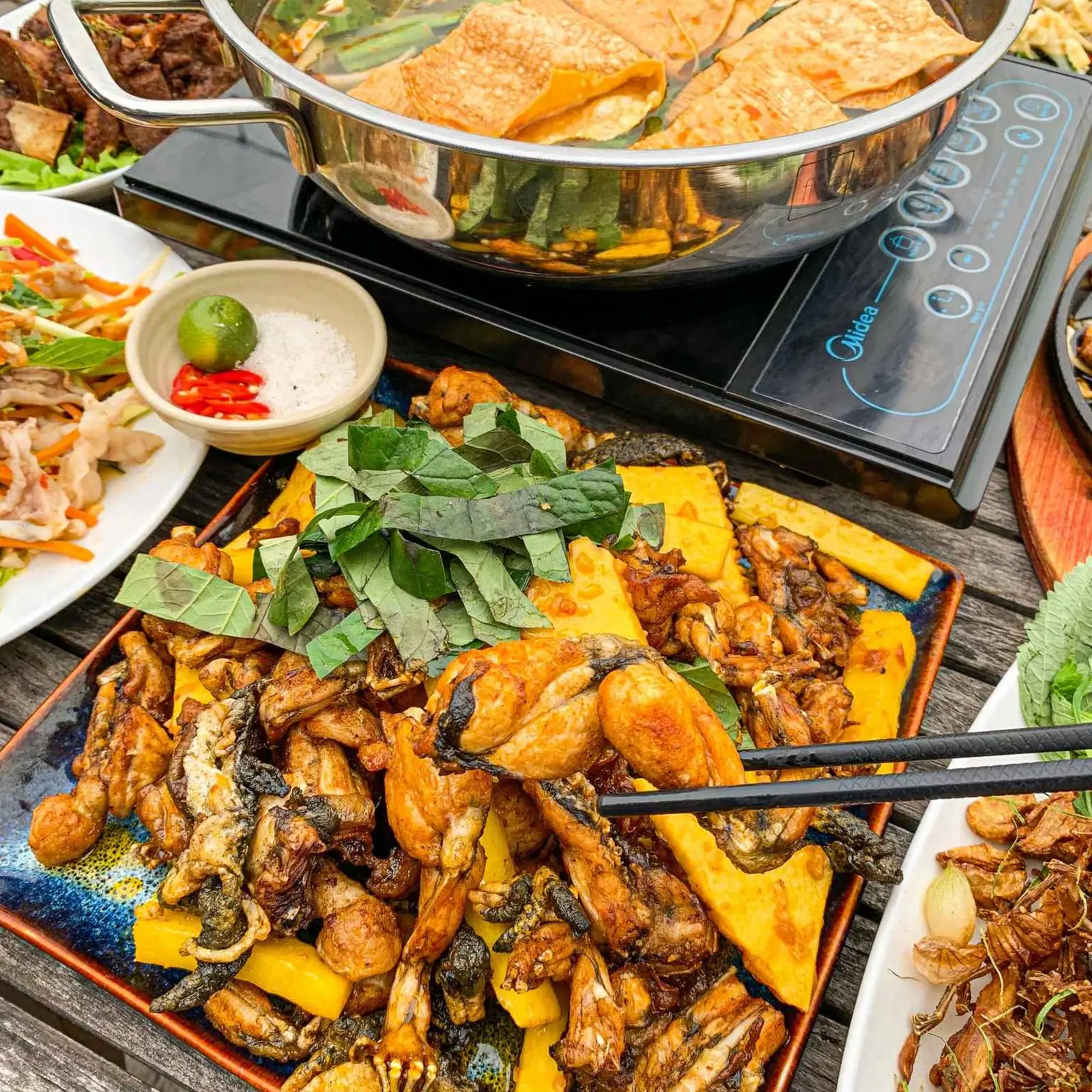 Ảnh bìa Lẩu Ếch Quán Ngon’s - Nguyễn Khang
