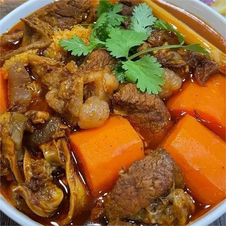 Ảnh bìa Bò Kho & Cà Ri Má Hai - Bùi Quang Là