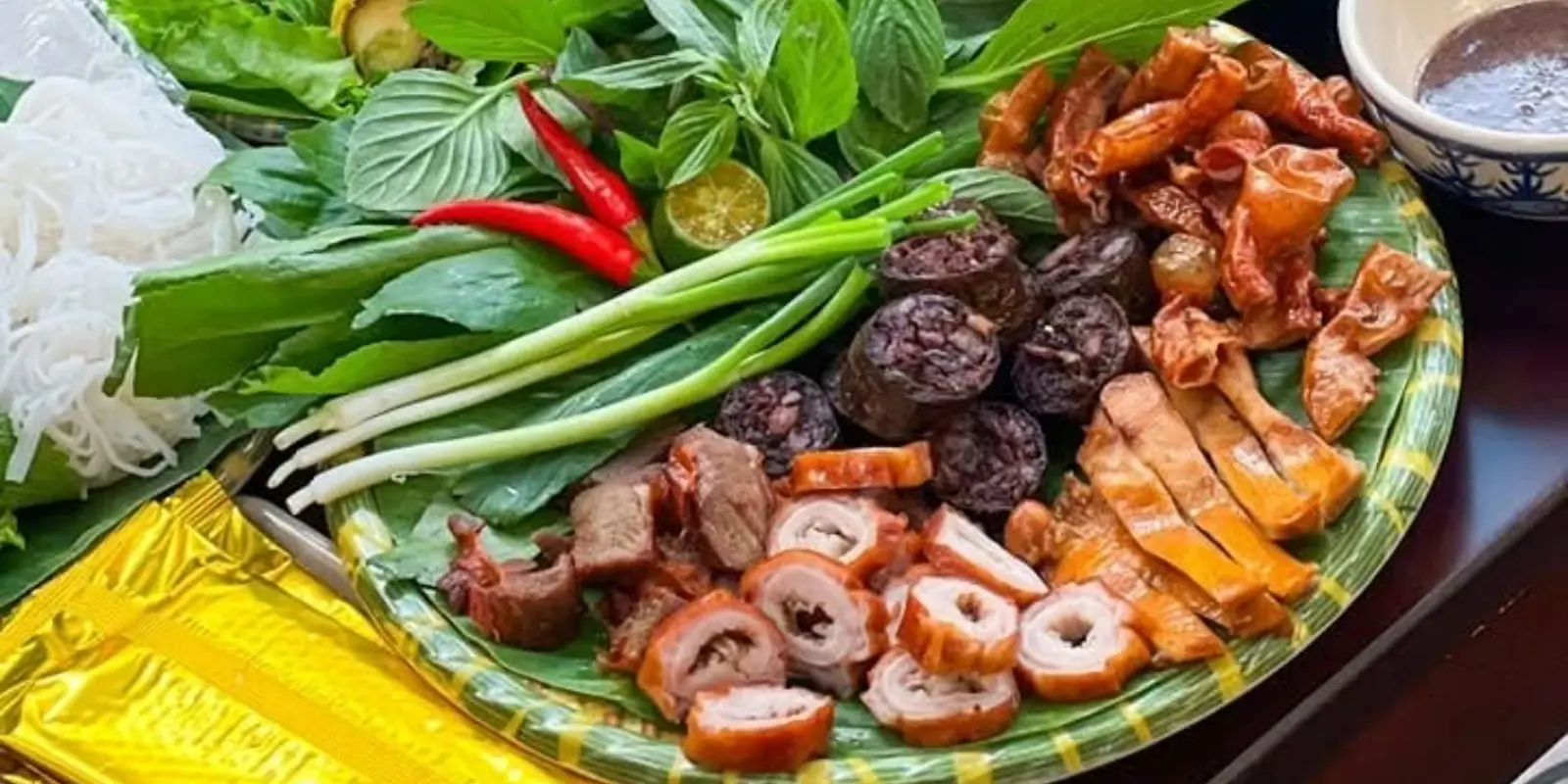 Ảnh bìa Bún Đậu, Nem Nướng Nha Trang & Nước Ép - Hồ Tùng Mậu