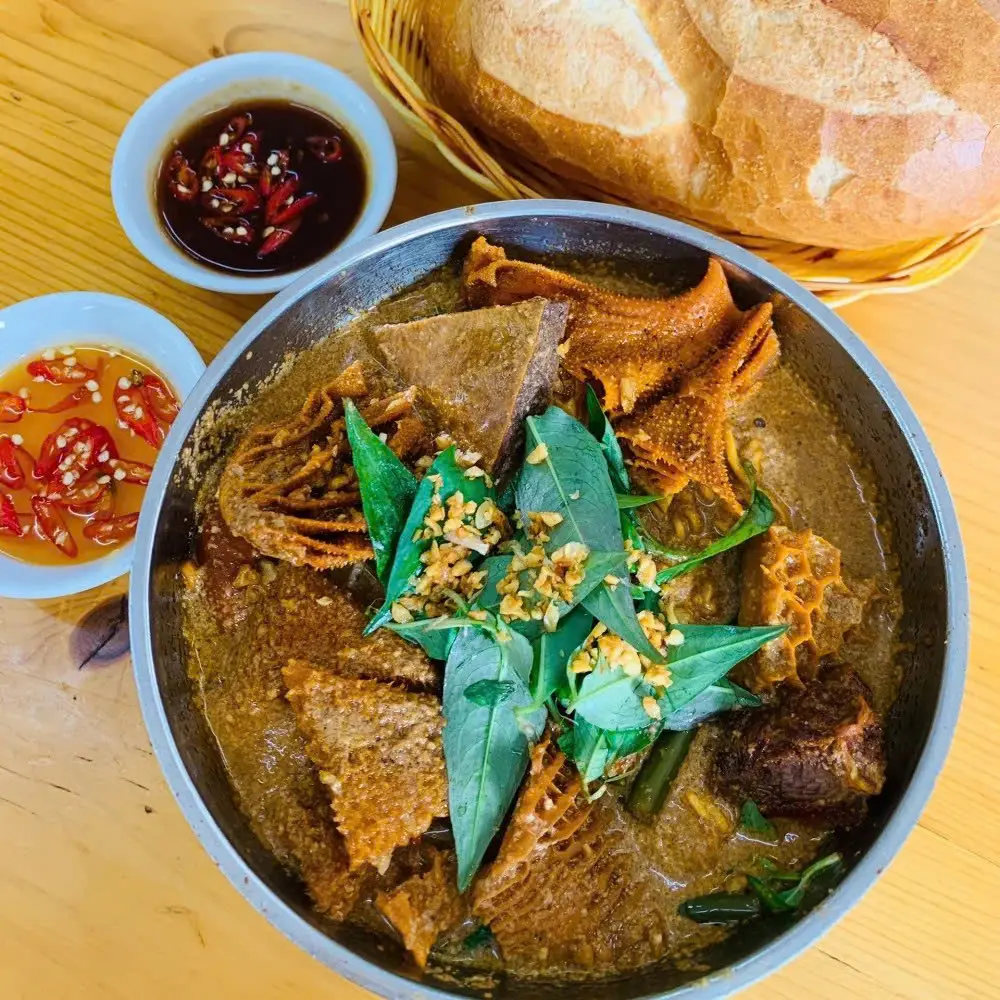 Ảnh bìa Phá Lấu Bò & Beefsteak Cô Tám - Đường Số 10