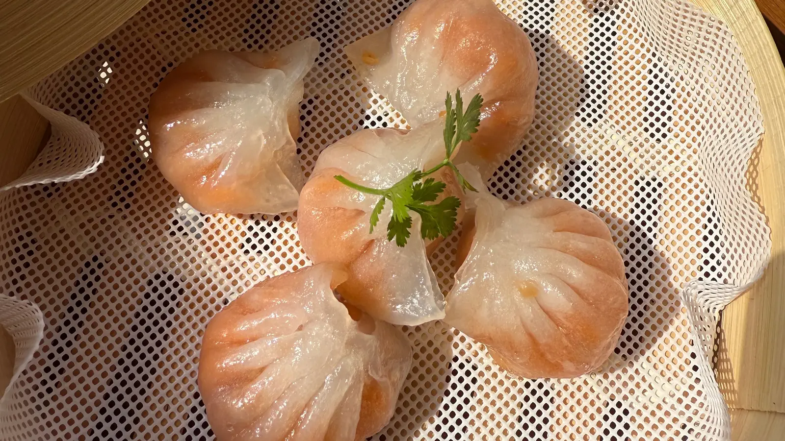 Ảnh bìa Tiệm Há Cảo, Xíu Mại & Latte - Hoài Thanh