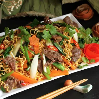 Ảnh bìa Tiệm Ăn Phong Ký - Phạm Văn Chí