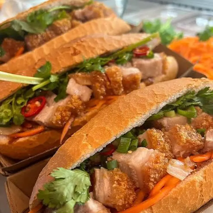 Ảnh bìa Bánh Mì Thịt Nướng Tuấn Béo - Trần Quốc Thảo