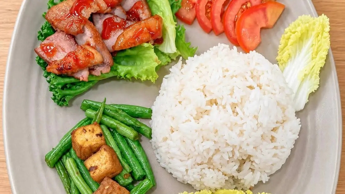 Ảnh bìa Bếp Cay Nhà Mình - Cơm, Mỳ & Lẩu Thái - Lê Sát