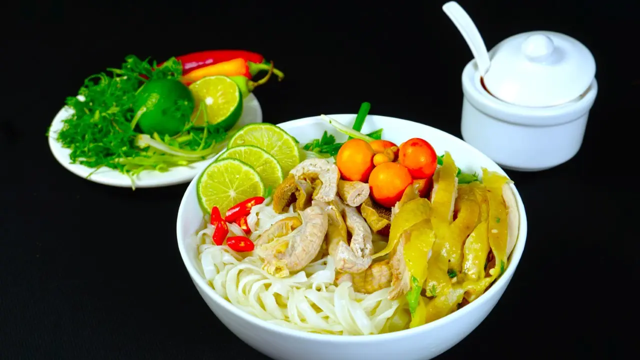 Ảnh bìa Cường Linh Quán - Cơm Gà Xối Mỡ & Phở Gà - Vũ Hữu
