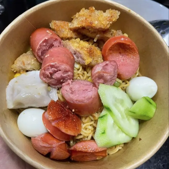 Ảnh bìa Mì Trộn & Cá Viên Chiên - Hoàng Hoa Thám