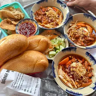 Ảnh đại diện Bánh Mì Chấm Hung Tubes - Nam Kỳ Khởi Nghĩa