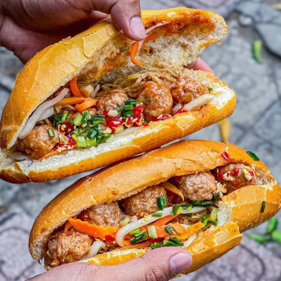 Ảnh bìa Uyên 1998 - Bánh Mì, Nước Ép & Ăn Vặt - Nguyên Xá