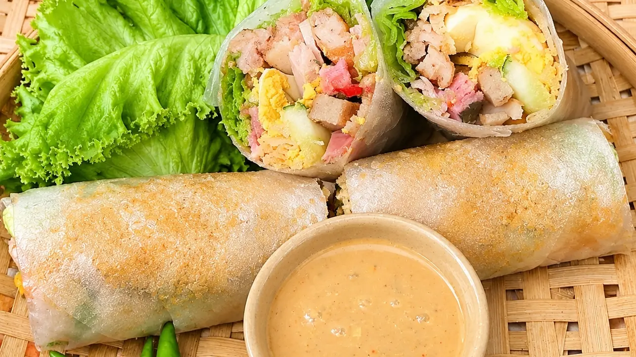 Ảnh bìa Bé Chi - Cuốn Tây Sơn & Bún Thịt Nướng - Huỳnh Văn Bánh