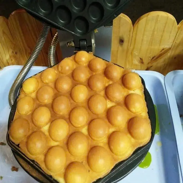 Ảnh bìa Bánh Trứng Gà Non - Đình Phong Phú