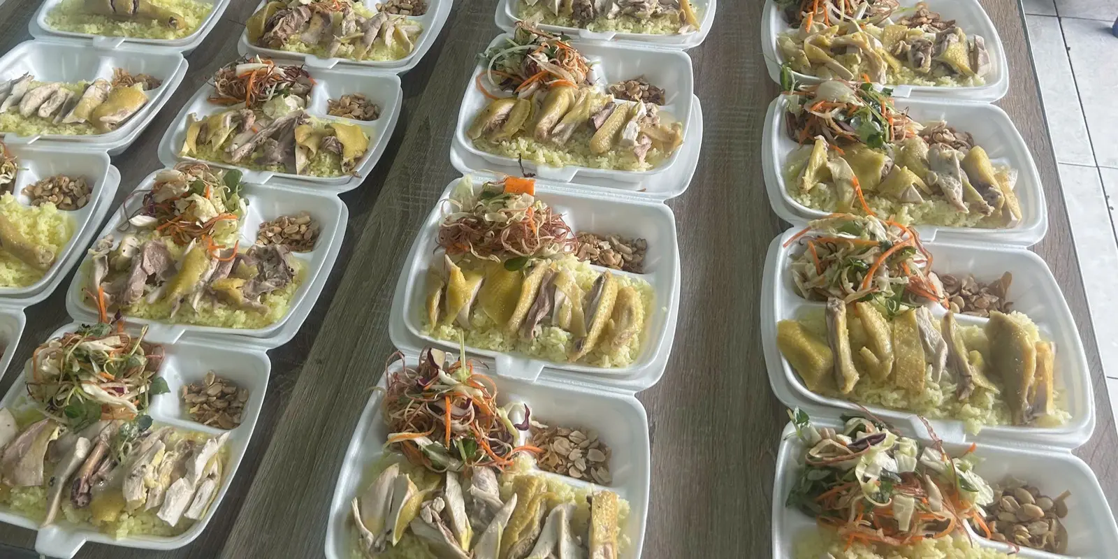 Ảnh bìa Cơm Gà & Cháo - Gỏi Gà Ta Phương Thảo - An Dương Vương
