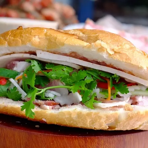 Ảnh bìa Bánh Mì Viên Mãn - Lạc Long Quân