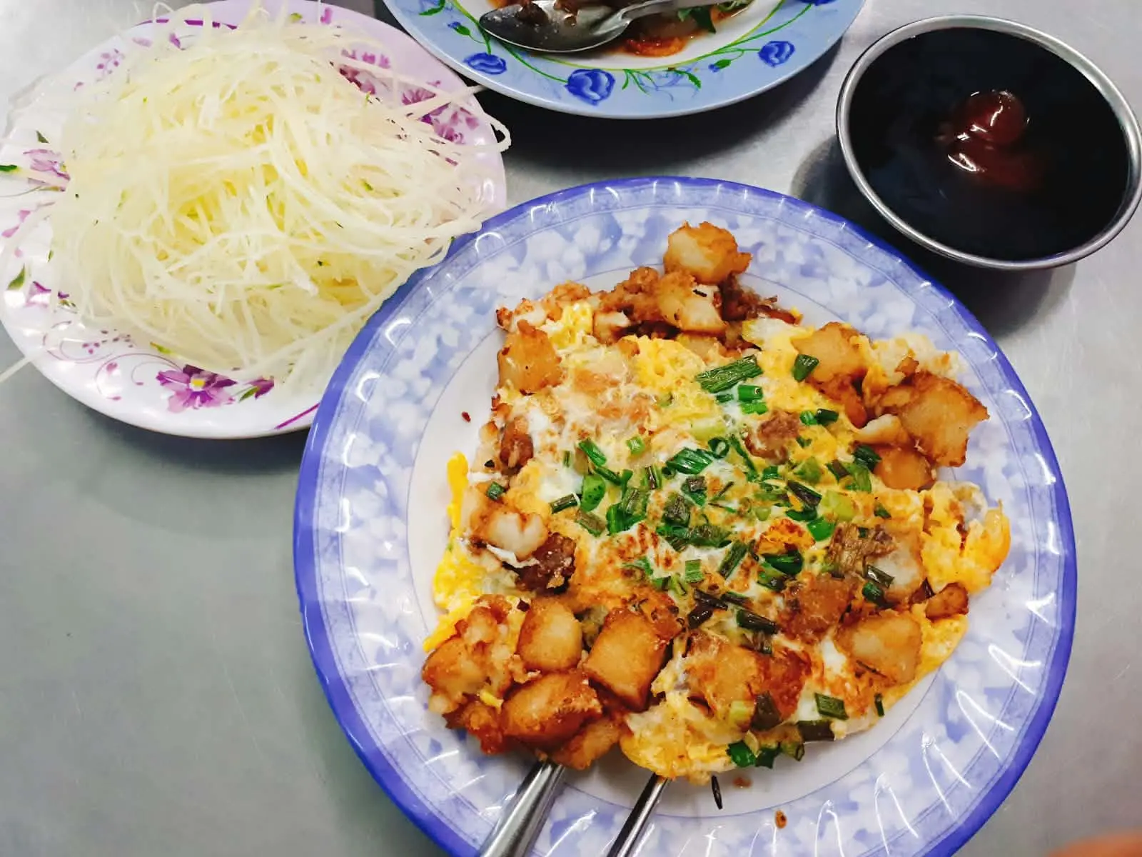 Ảnh bìa Cơm Gà Xối Mỡ, Trà Tắc & Trà Sữa Thái Hữu Khánh - Mã Lò