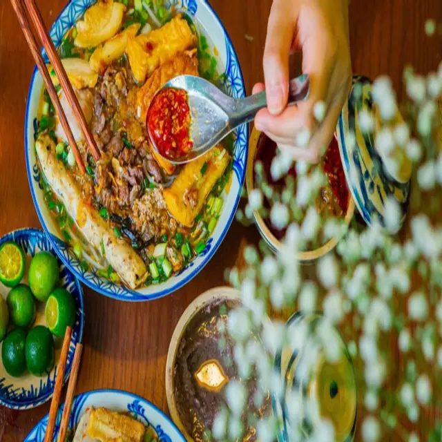 Ảnh bìa Cô Hương Béo - Bún Riêu Tóp Mỡ Mọc Giòn - Nguyễn Văn Lộc