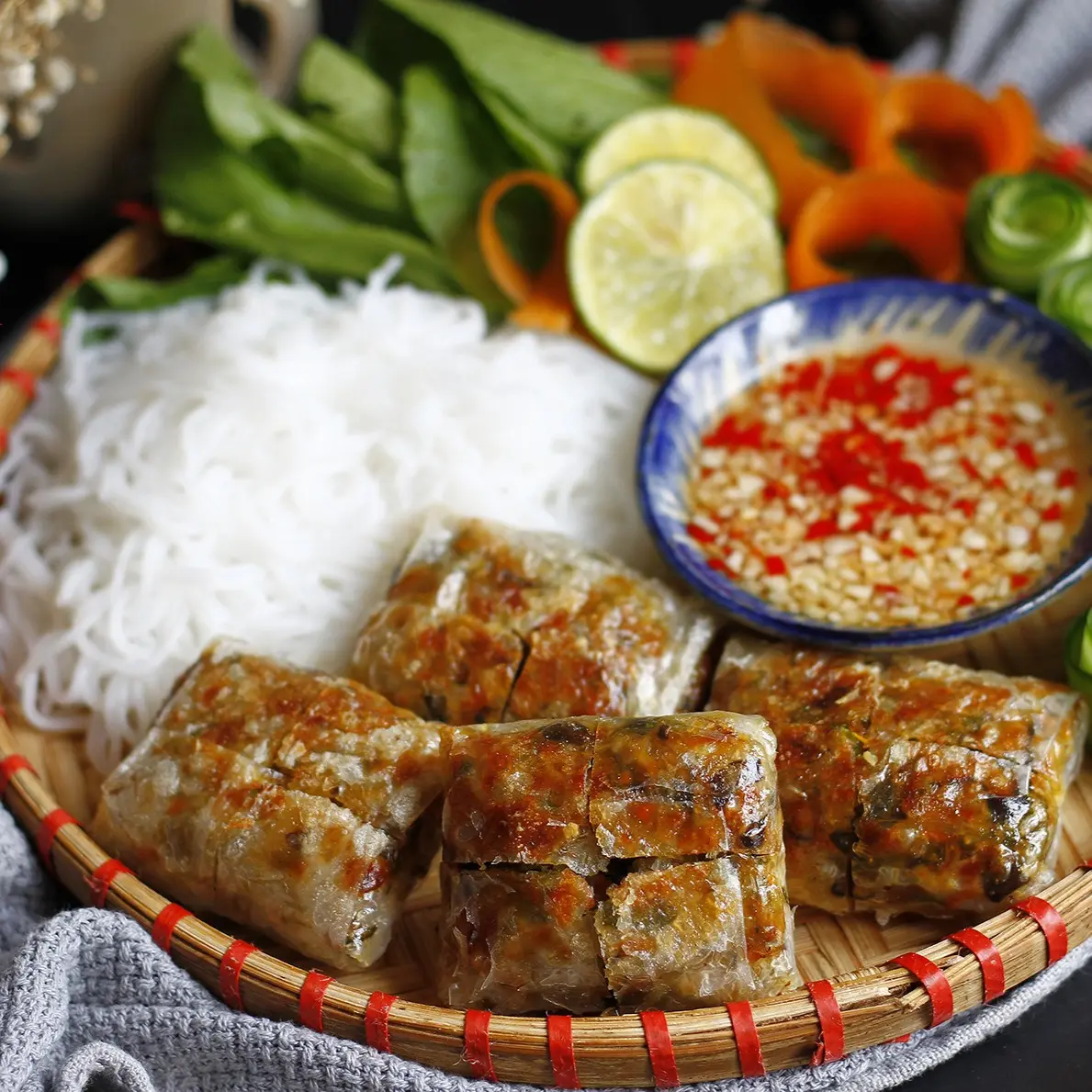 Ảnh bìa Ngọc Lan - Bún Chả Hà Nội & Nem Cua Bể - Nguyễn Thị Đặng