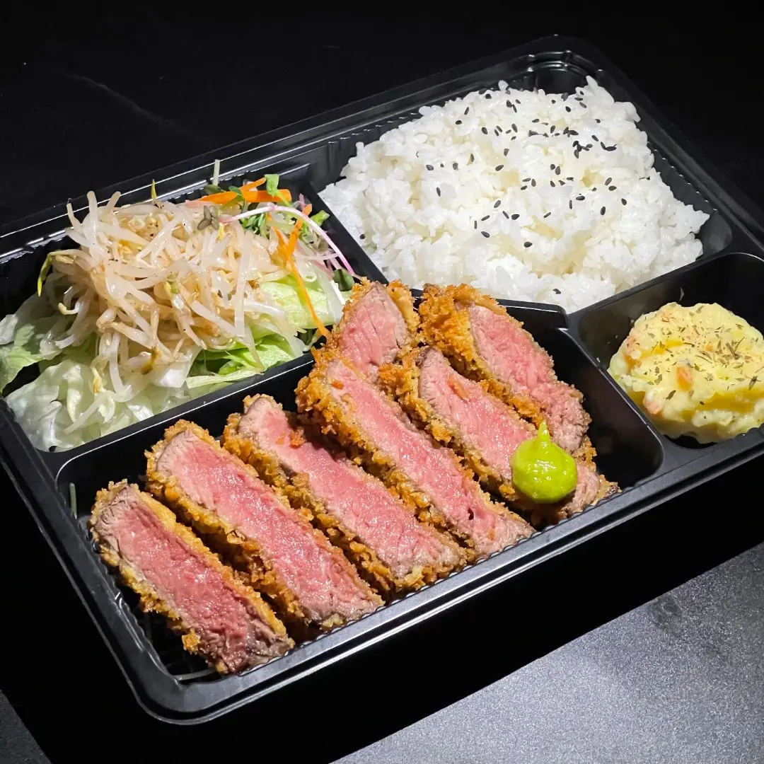 Ảnh bìa Hanoi Steak - Liễu Giai