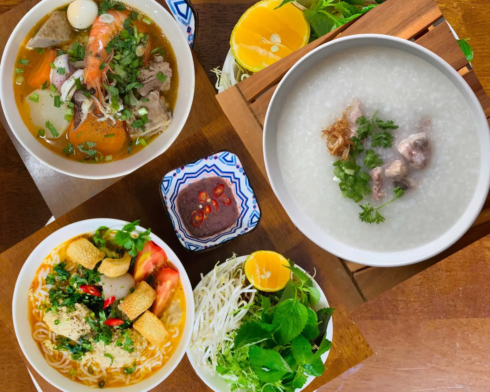 Ảnh bìa Bà Hương - Bún Bò Huế, Bún Riêu Ban Mê & Bánh Canh Bột Gạo Chả Cá - Đông Hưng Thuận 8B 