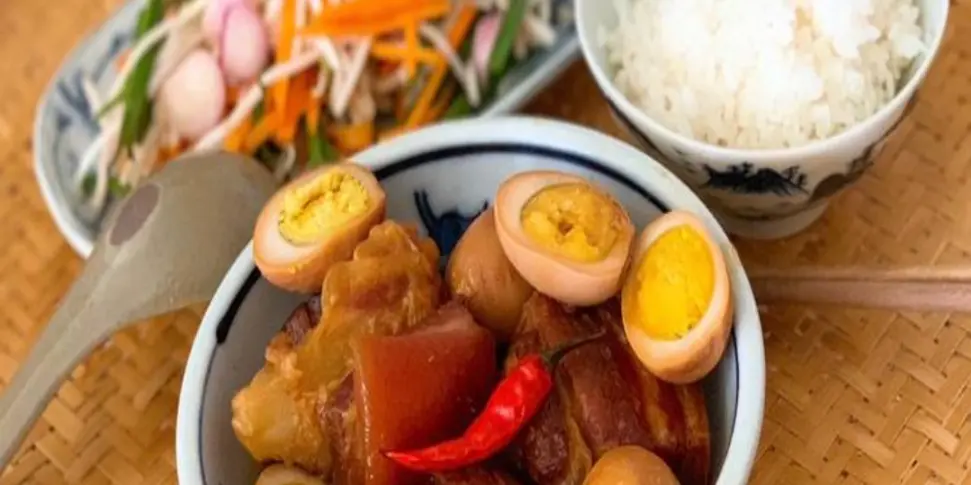 Ảnh bìa Cơm Hoàng Thạch - Phan Văn Hớn
