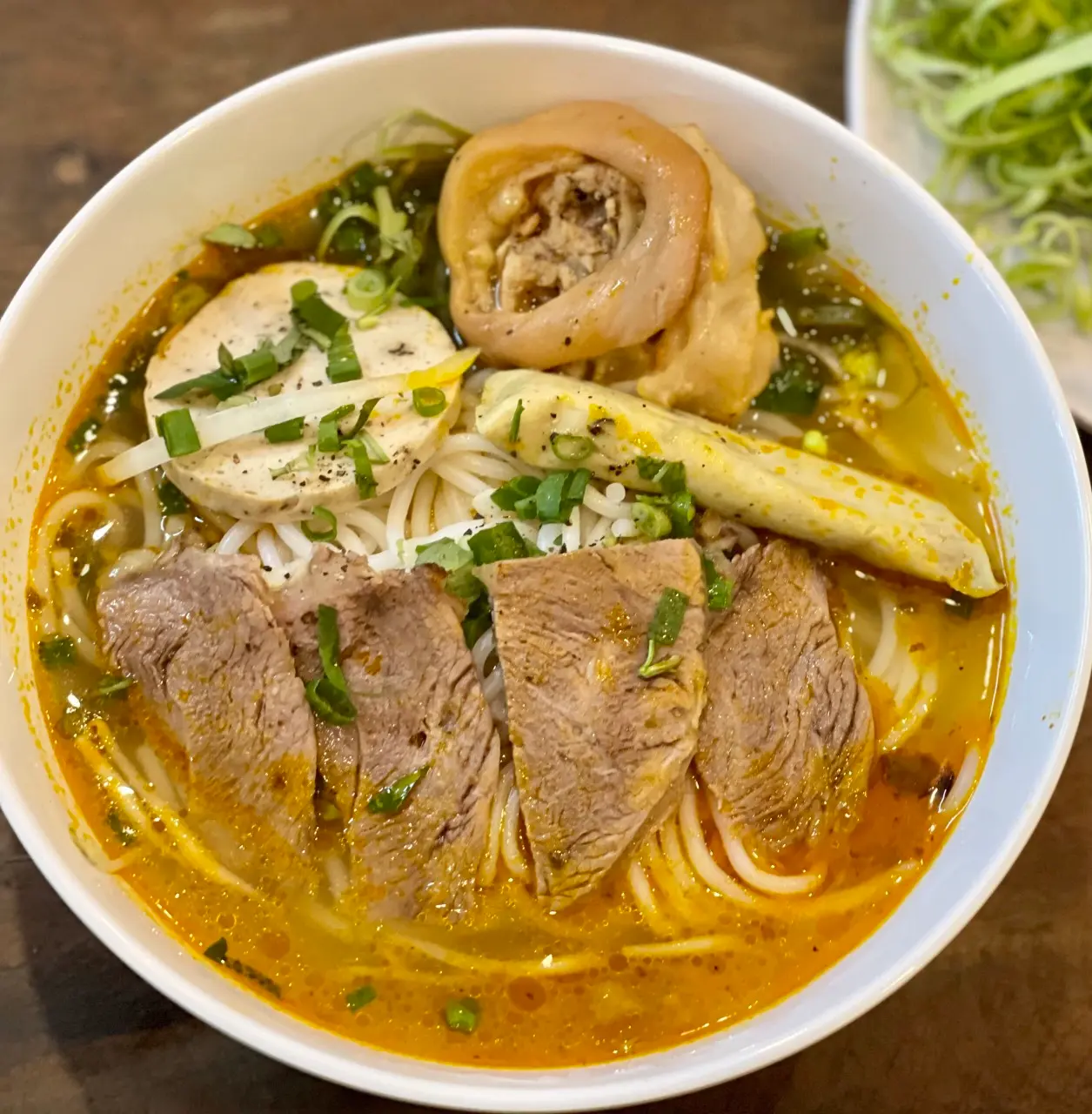 Ảnh bìa Bún Bò 30.000 - Nguyễn Thị Định