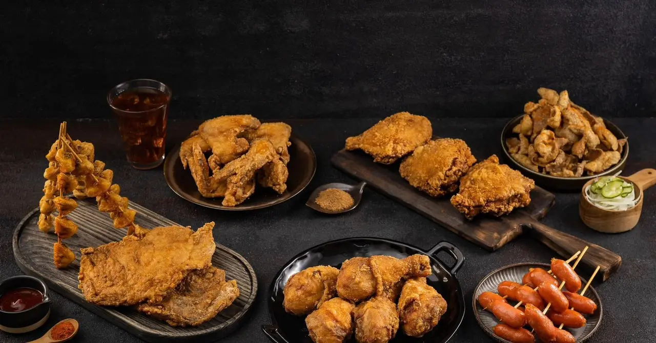 Ảnh bìa Gà Rán Taiwan Hot Chicken & Tea - Tôn Thất Tùng