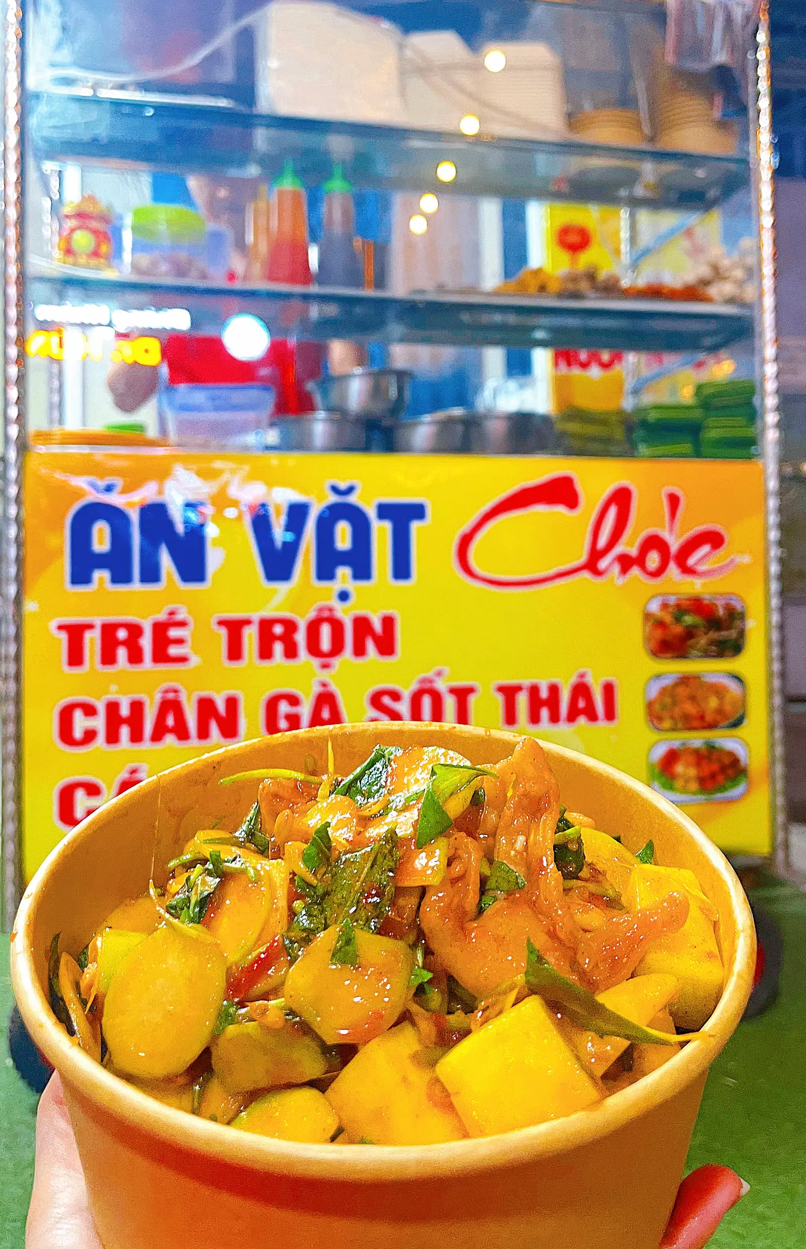 Ảnh bìa Ăn Vặt Choé - Chân Gà Sốt Thái & Tré Trộn - Chiến Lược