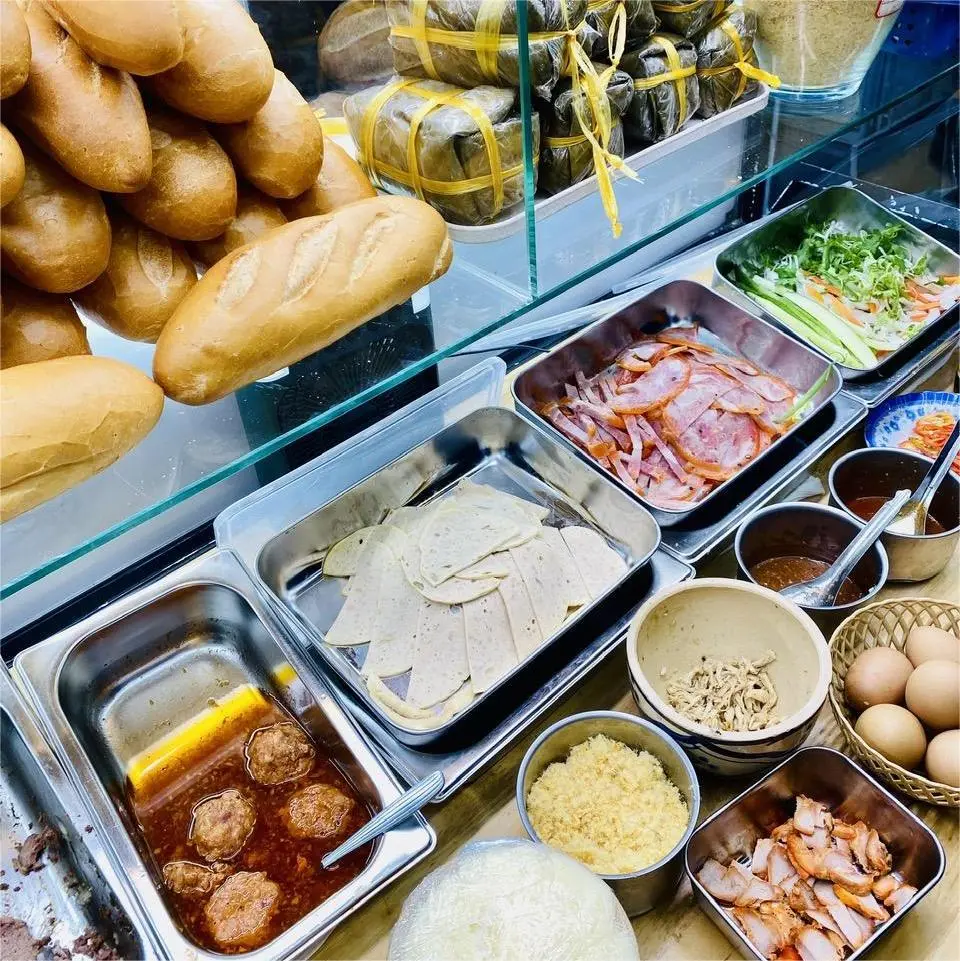 Ảnh bìa Bánh Mì Ngân - Bánh Mì & Trà - Quang Trung