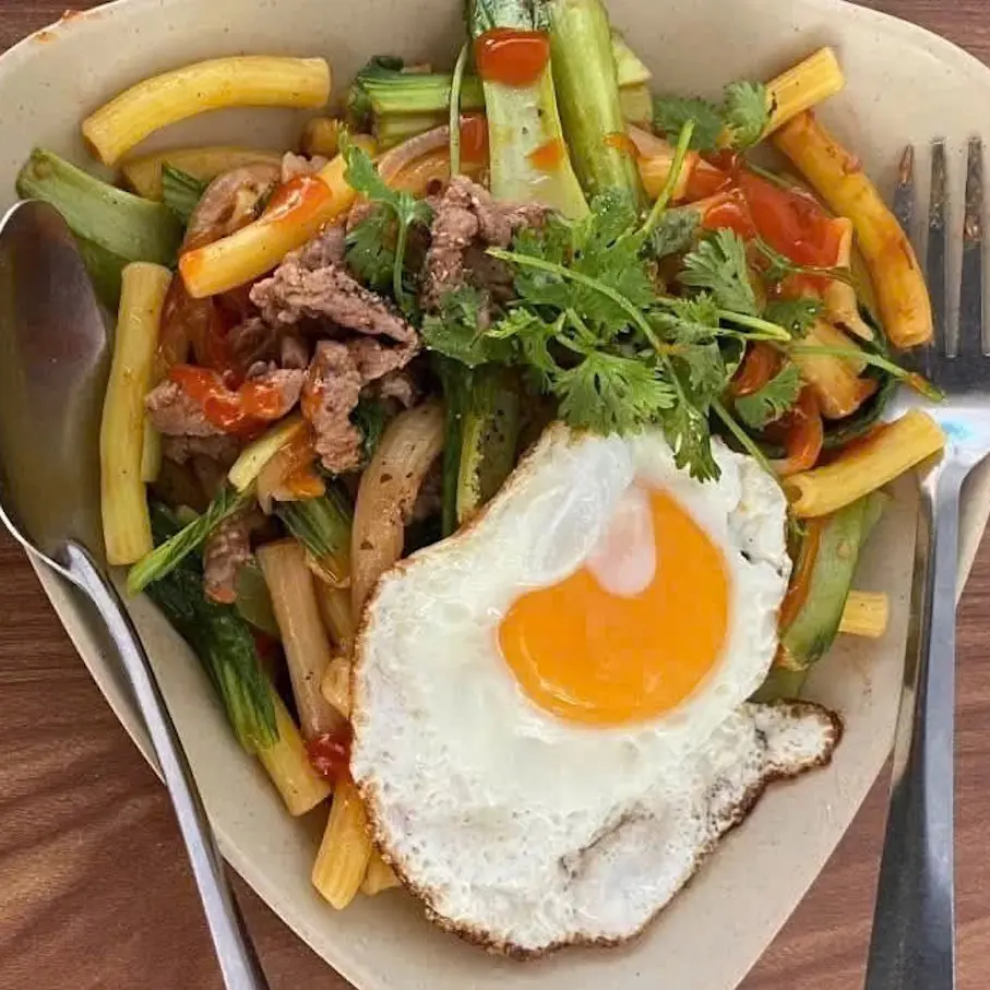 Ảnh bìa ÚT CHI FOOD & DRINK - Nguyễn Văn Nguyễn