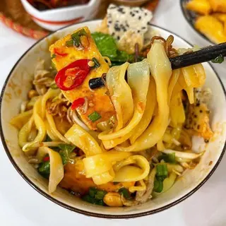 Ảnh đại diện Bếp Cô Phượng - Mì Quảng Trộn, Bún Thịt Xào & Xôi Mặn - Ung Văn Khiêm