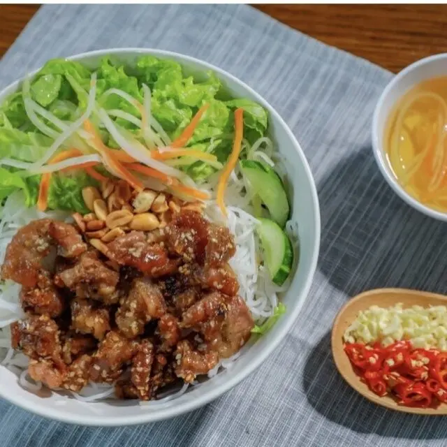 Ảnh bìa Nem Nướng Nha Trang & Bún Thịt Nướng - Đình Thôn
