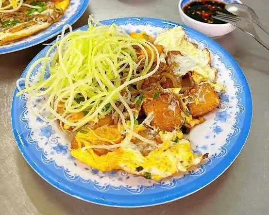 Ảnh bìa Quán Út Cưng - Cơm Gà Xối Mỡ & Nui Xào Bò - Mã Lò