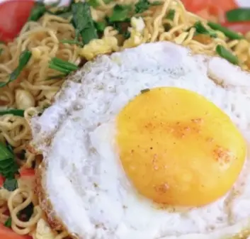 Ảnh bìa Cảnh Food - Mì Xào & Nui Xào - Lê Văn Thọ