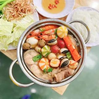 Ảnh đại diện Lẩu Pum Ca - Nguyễn Thị Định