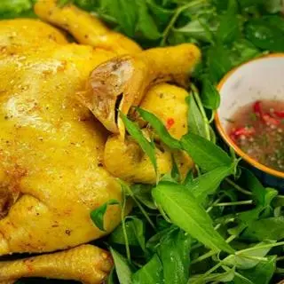 Ảnh đại diện Ăn Cùng Chàng Trai 1m90 - Lẩu Gà Ớt Hiểm, Gà Hấp Mét 9 & Cá Sapa Nướng - Bùi Văn Ngữ