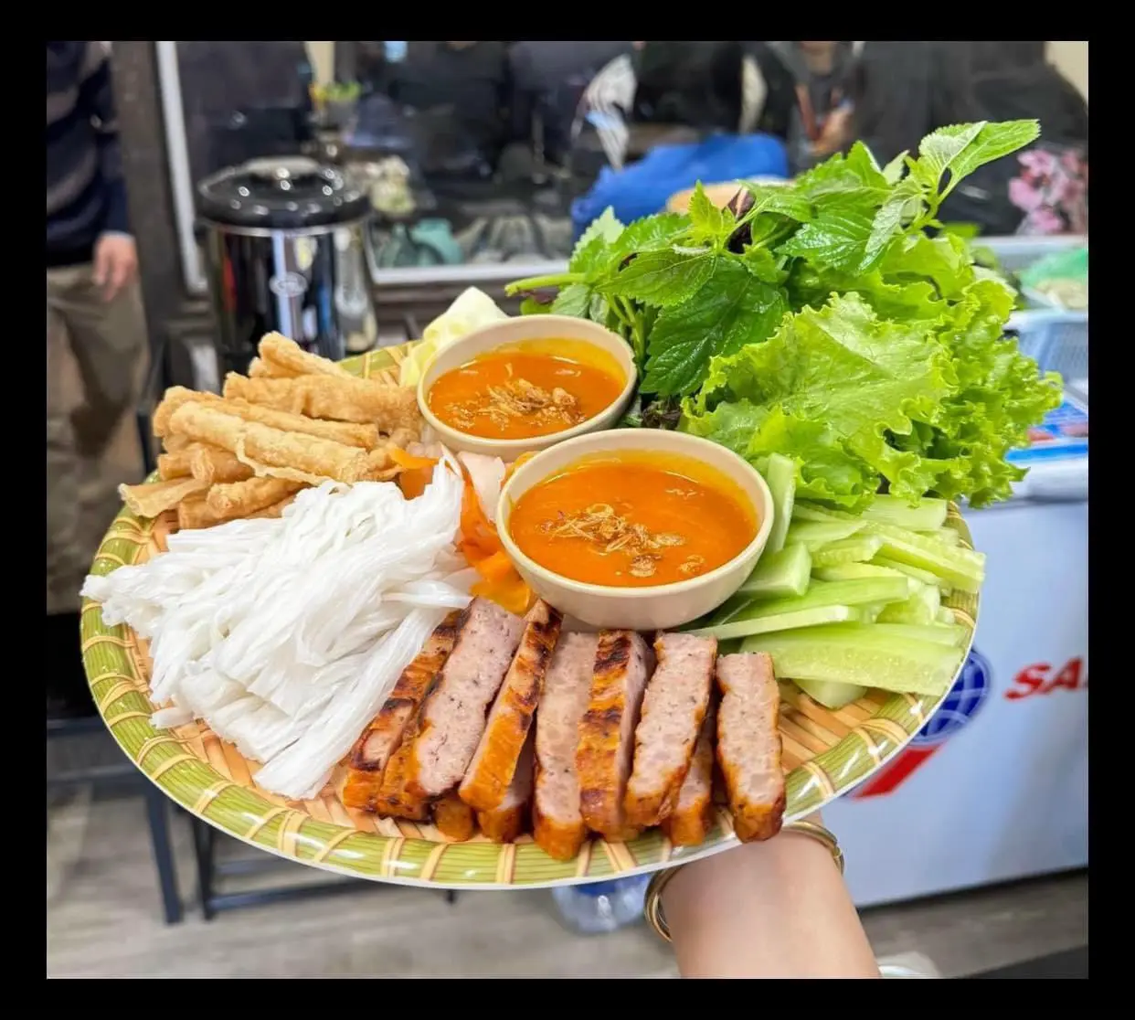 Ảnh bìa Trà Sữa & Nem Nướng Nha Trang - Nguyễn Lương Bằng