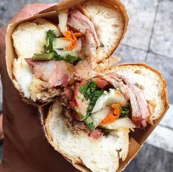 Ảnh bìa Bánh Mì Thịt Muối Như Ý - Huỳnh Thiện Lộc