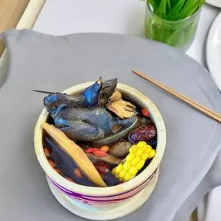 Ảnh đại diện Gà Ác Tiềm Thuốc Bắc - Nguyễn Thượng Hiền