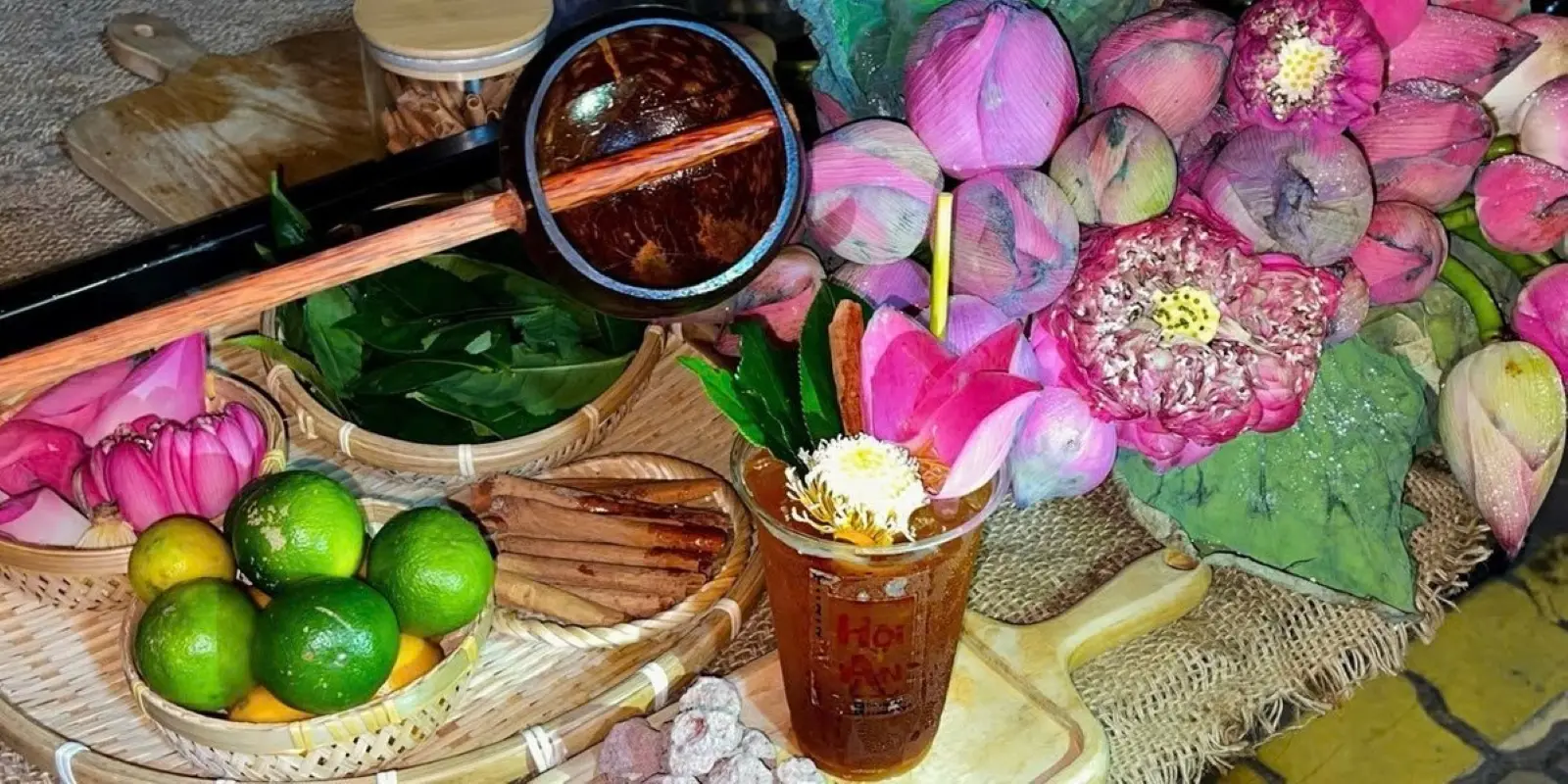 Ảnh bìa Tiệm Trà Sen - Nguyễn Kiệm