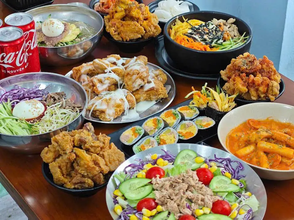 Ảnh bìa Tê Tê Chicken - Gà Rán & Gimbap - Xuân La