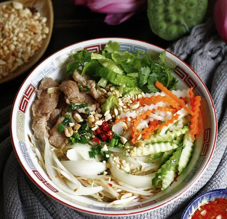 Ảnh bìa TiL TiL - Bún Thịt Xào & Bánh Ướt Miền Tây - Bình Trị Đông