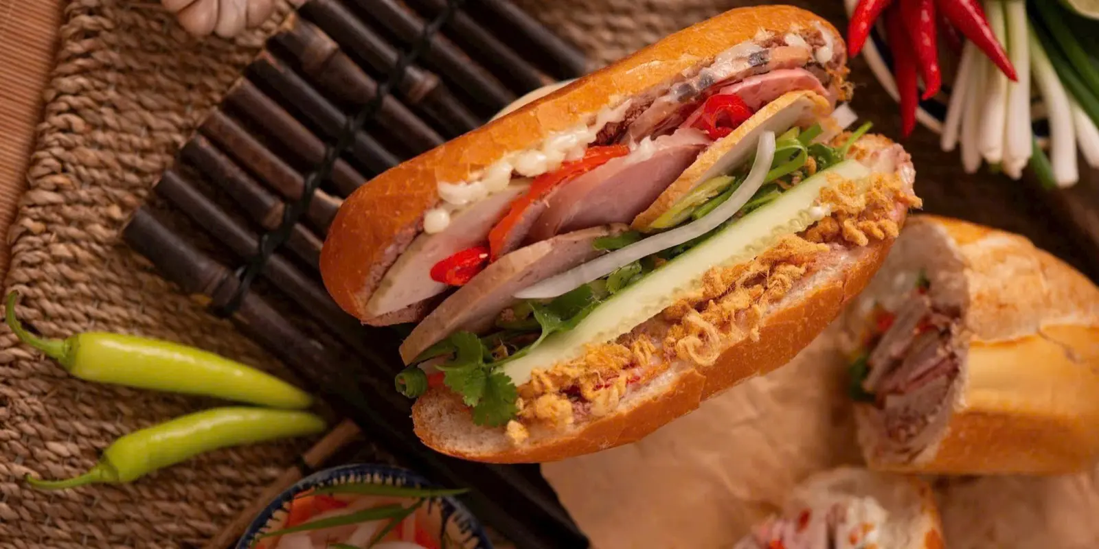 Ảnh bìa Bánh Mì Em Chun - Chính Hiệu Sài Gòn - Lê Hồng Phong